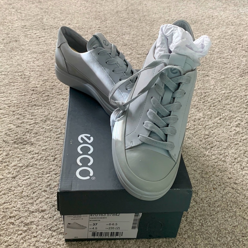 Ecco soft7 tennis shoe